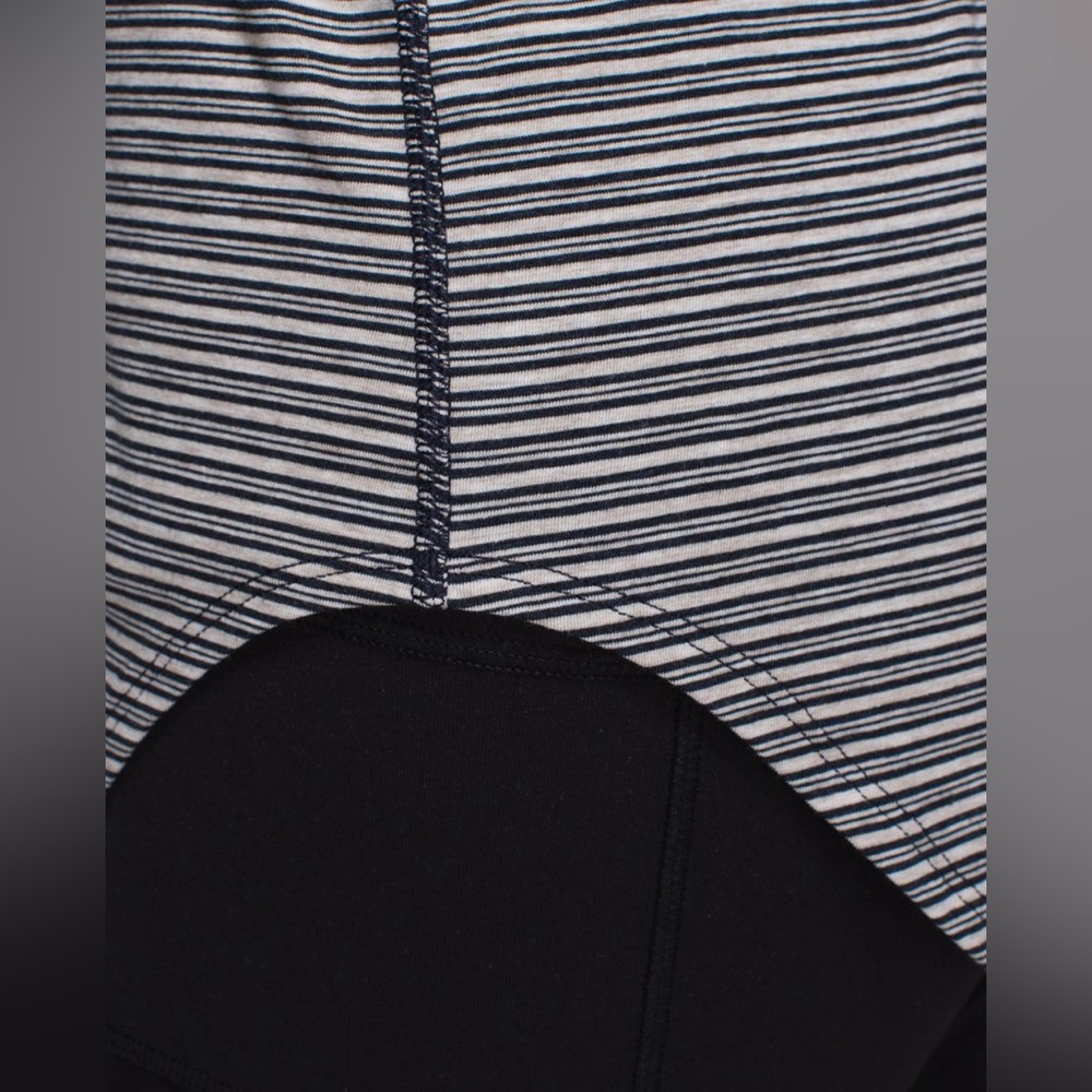 Lululemon‎ Yogi Racerback - Picture 7 of 12